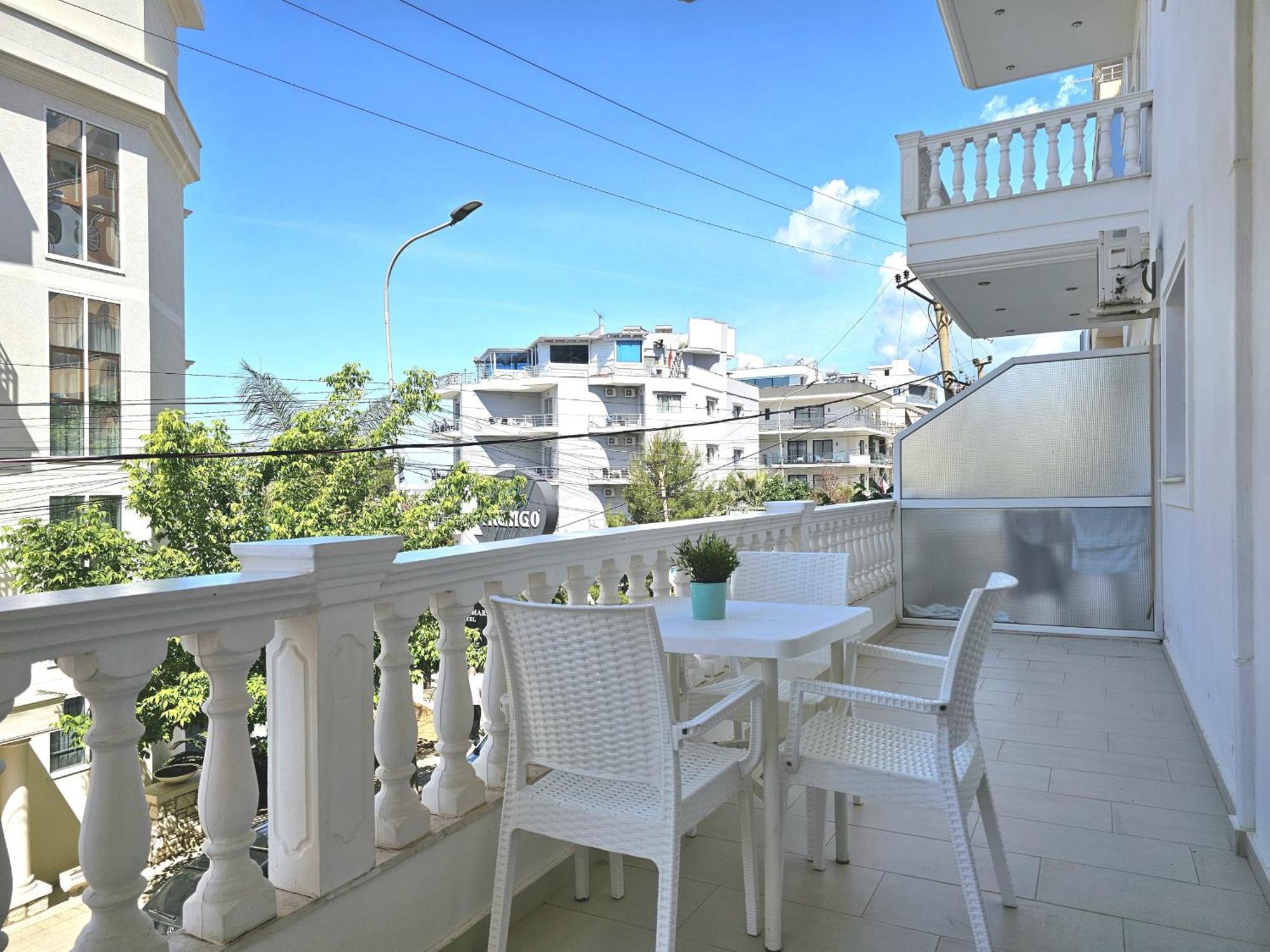 Happy Stay Eri Sarande Exterior photo